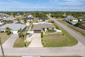 2600 44th Street, Lehigh Acres, FL 33976 - MLS#2026004207