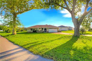 601 Se 31st St, Cape Coral 601 Se 31st St, Cape Coral