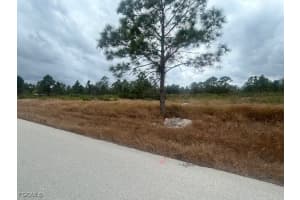 513 Abbott Avenue, Lehigh Acres, FL 33972 Sold 02/23/26