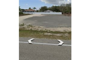 3914 8th Street, Lehigh Acres, FL 33976 - MLS#2026004264