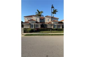 10241 Glastonbury Cir 101, Fort Myers