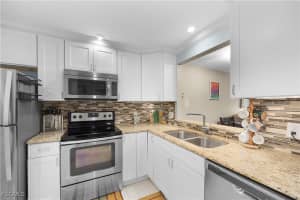 1031 Pine Isle Lane, Naples, FL 34112 - MLS#2026004341