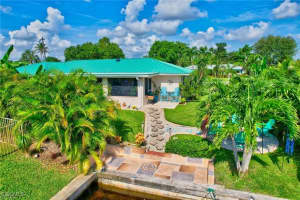 4638 Vinsetta Avenue, North Fort Myers, FL 33903 - MLS#2026004382