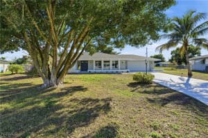 113 Lake Drive, Lehigh Acres, FL 33936 - MLS#2026004676