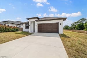 3813 25th Street, Lehigh Acres, FL 33976 - MLS#2026004697