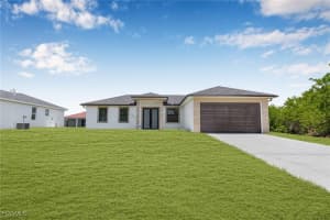 2504 5th Street, Lehigh Acres, FL 33976 - MLS#2026004764