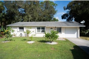 13914 Nassau St, Fort Myers