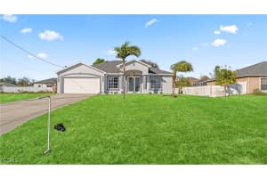 343 Ne 25th Ter, Cape Coral