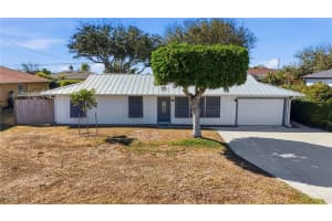 2306 24th Avenue, Cape Coral, FL 33909 - MLS#2026004886