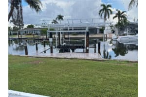 5 Clearview Blvd, Fort Myers Beach