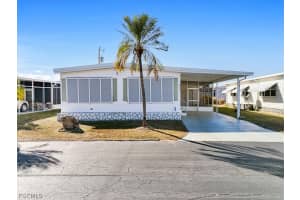 826 Peaceful Dr, North Fort Myers