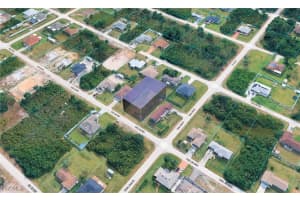 2617 10th Street, Lehigh Acres, FL 33976 - MLS#2026005060