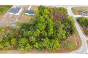 373 Butler Avenue, Lehigh Acres, FL 33974 - MLS#2026005137