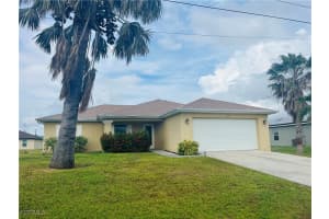 313 Ne 30th St, Cape Coral