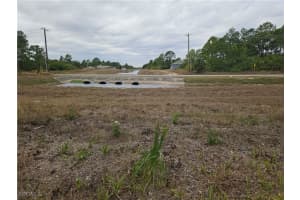 1125 Lee Avenue, Lehigh Acres, FL 33972 - MLS#2026005484