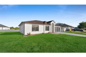 918 Acroft Avenue, Lehigh Acres, FL 33971 - MLS#2026005486