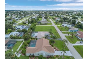 527 36th Street, Cape Coral, FL 33904 - MLS#2026005495