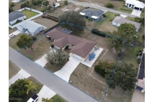 2102 Ne 13th Pl, Cape Coral