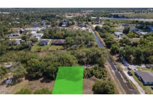 3816 37th Street, Lehigh Acres, FL 33976 - MLS#2026005510