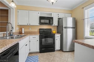 6300 Pointe Boulevard, Fort Myers, FL 33919 - MLS#2026005528