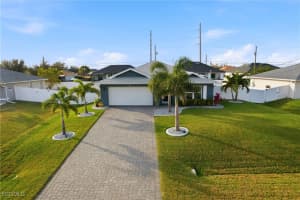214 Ne 24th Ter, Cape Coral