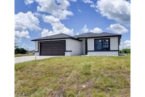 1004 Diplomat Pkwy W, Cape Coral