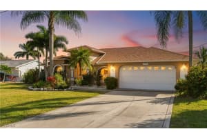 230 Kamal Pkwy, Cape Coral