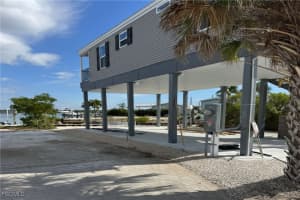 69 Emily Ln, Fort Myers Beach