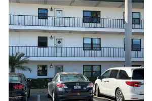 1747 Pebble Beach Dr 207, Fort Myers