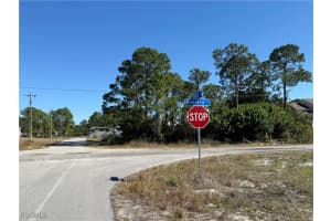 715 Bedford Drive, Lehigh Acres, FL 33974 - MLS#2026005773