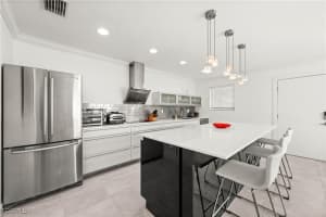 766 Central Ave 301, Naples