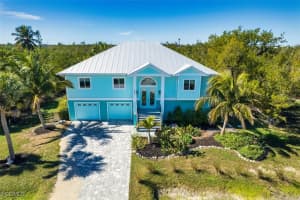 595 Piedmont Rd, Sanibel
