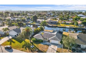 818 Monticello Court, Cape Coral, FL 33904 - MLS#2026005806