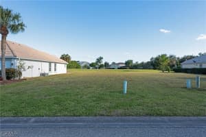 2020 Oxford Ridge Circle, Lehigh Acres, FL 33973 - MLS#2026005835
