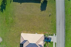2020 Oxford Ridge Circle, Lehigh Acres, FL 33973 - MLS#2026005835