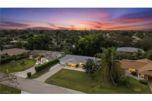 939 Bluebird St, Naples
