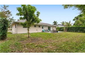 939 Bluebird Street, Naples, FL 34104 - MLS#2026005870