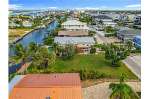 219 Primo Drive, Fort Myers Beach, FL 33931 - MLS#2026005922