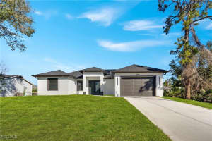 2910 9th Street, Lehigh Acres, FL 33971 - MLS#2026005953