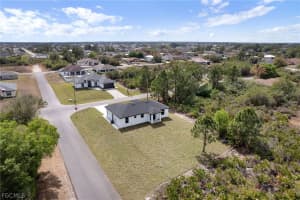 2600 14th Street, Lehigh Acres, FL 33976 - MLS#2026006055