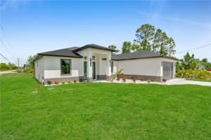 2804 10th Street, Lehigh Acres, FL 33971 - MLS#2026006075