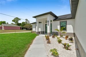 2804 10th Street, Lehigh Acres, FL 33971 - MLS#2026006075