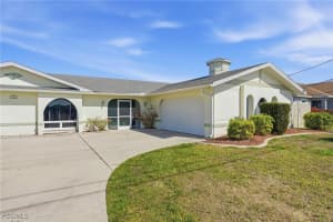 703 Se 7th St 2, Cape Coral
