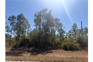 325/327 Greenbriar Boulevard, Lehigh Acres, FL 33972 - MLS#2026006086