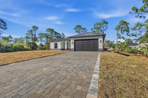 1235 COUNT ST E, Lehigh Acres, FL 33974 - MLS#2026006131