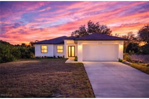 2713 8th St W, Lehigh Acres