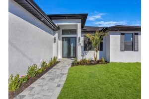 1033 Bassinger Avenue, Lehigh Acres, FL 33974 - MLS#2026006286