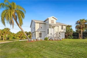 260 13th St Sw, Naples