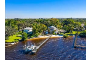 100 Fairview Ave, Fort Myers, FL 33905 - MLS#2026006523