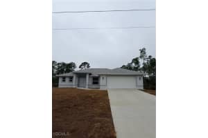 1017 Maple Ave N, Lehigh Acres